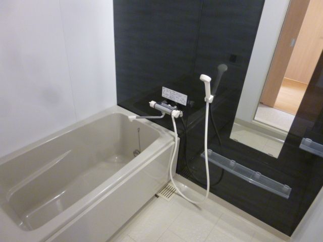 バス・シャワールーム　★お問い合わせはタウンハウジング聖蹟桜ヶ丘店まで★