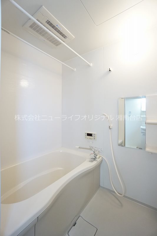 バス・シャワールーム　追い焚き機能付の浴室