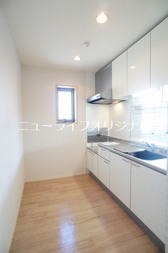 キッチン　清潔感のあるキッチンは対面式です