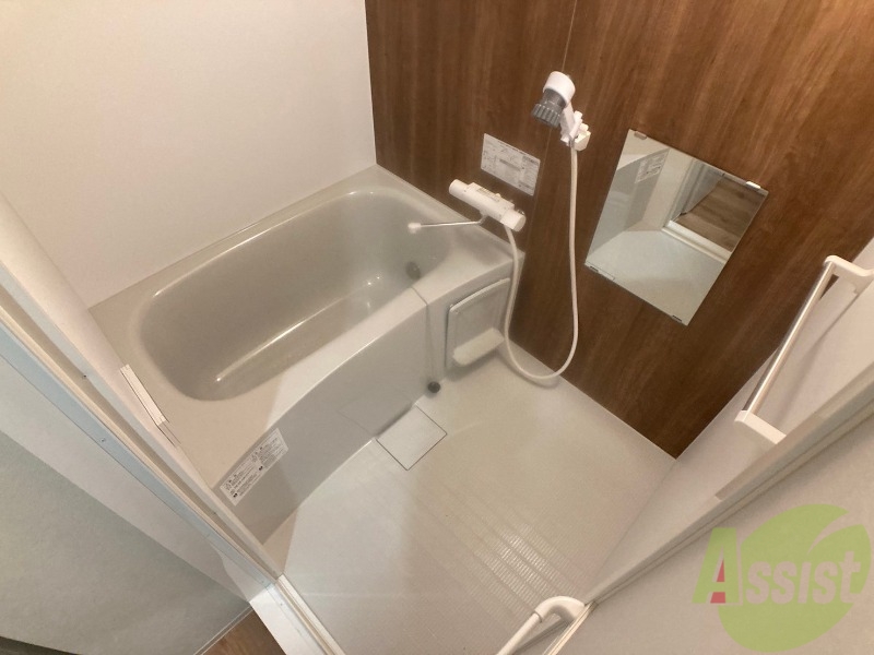 バス・シャワールーム　お風呂になります。一日の疲れを癒してくださいね。