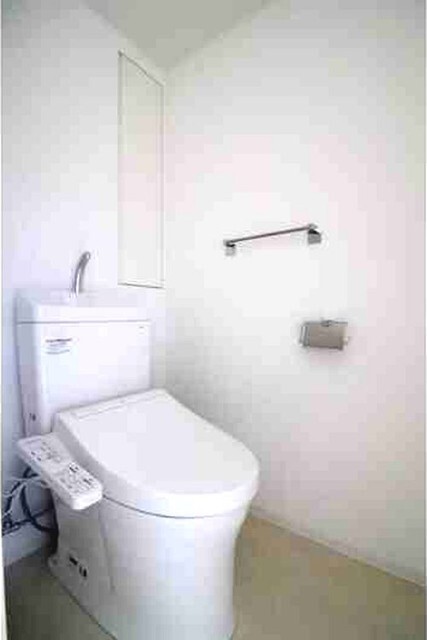 トイレ　温水洗浄便座完備