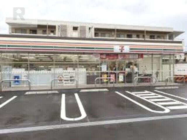 コンビニ　セブンイレブン豊中服部寿町3丁目店（コンビニ）まで431m