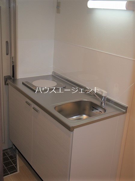 キッチン　IHコンロ付きのキッチンです※参考画像