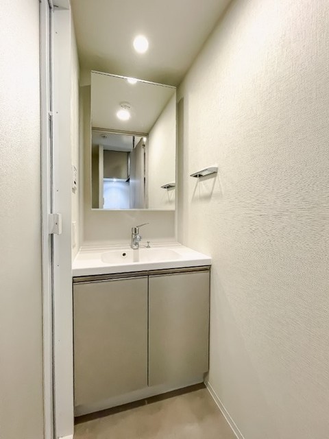 洗面設備　※写真は同タイプ住戸です。
