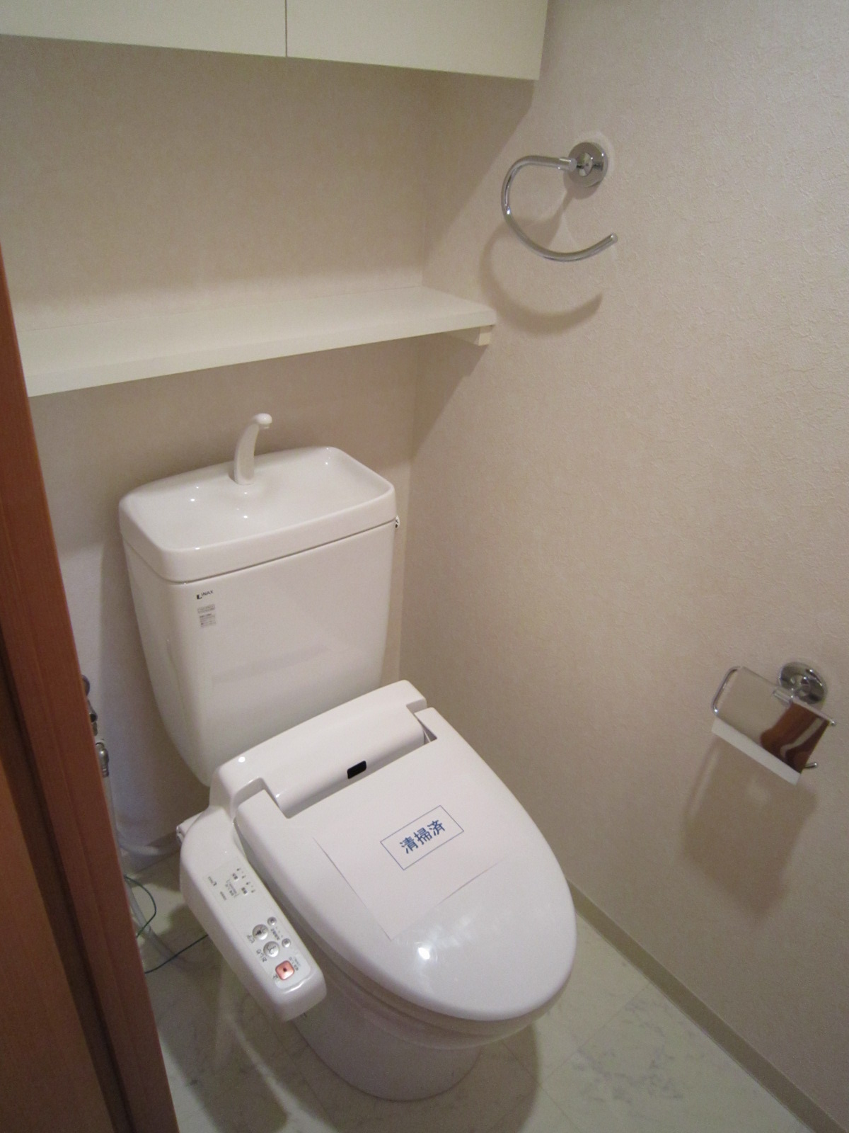 トイレ　人気の温水洗浄便座☆