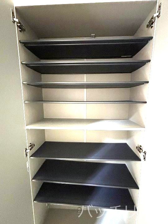 収納　同シリーズの別のお部屋。現況を優先します。