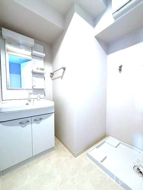 洗面設備　同シリーズの別のお部屋。現況を優先します。