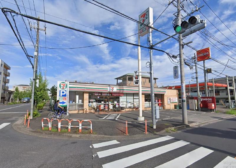 コンビニ　セブンイレブン 足立大谷田店（コンビニ）まで50m