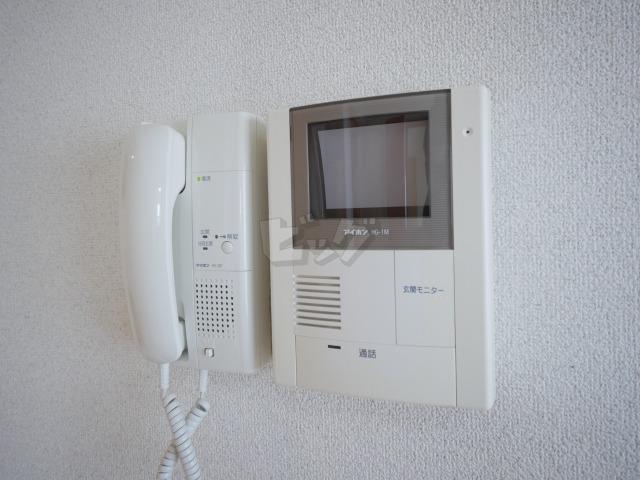 セキュリティ　来客の顔が見えて安心！TVモニターホン付きです♪