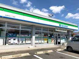 コンビニ　ファミリーマート 如意申町一丁目店（コンビニ）まで689m