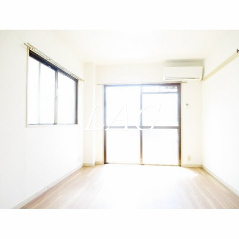 居室・リビング　洋室のお部屋です。