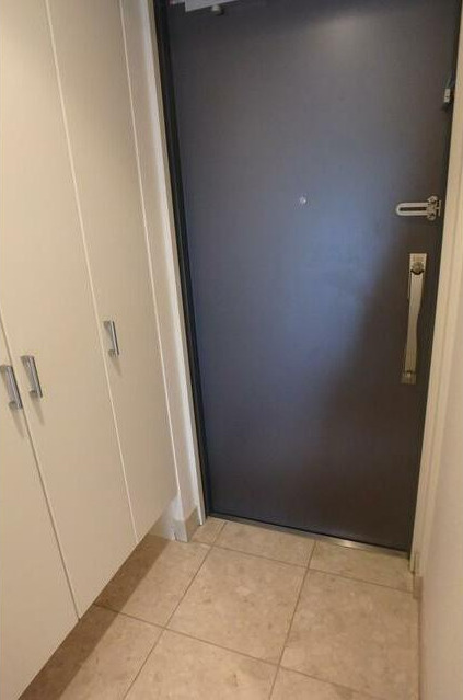 玄関　※別部屋参考写真