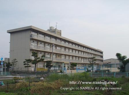 小学校　福山市立多治米小学校（小学校）まで477m