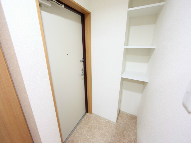 その他　玄関収納付　収納充実してます