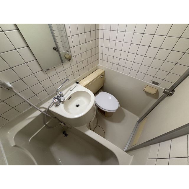バス・シャワールーム　日々の疲れを癒すお風呂付です