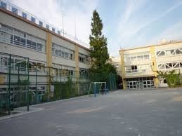 小学校　杉並区立　新泉小学校（小学校）まで408m