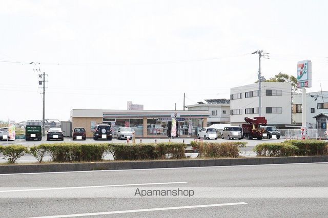 コンビニ　セブンイレブン徳島インター店（コンビニ）まで887m