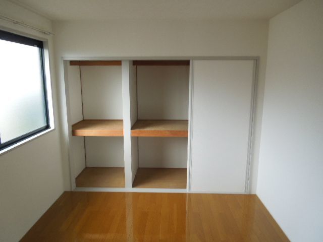 収納　入居中につき写真は入居前のものです