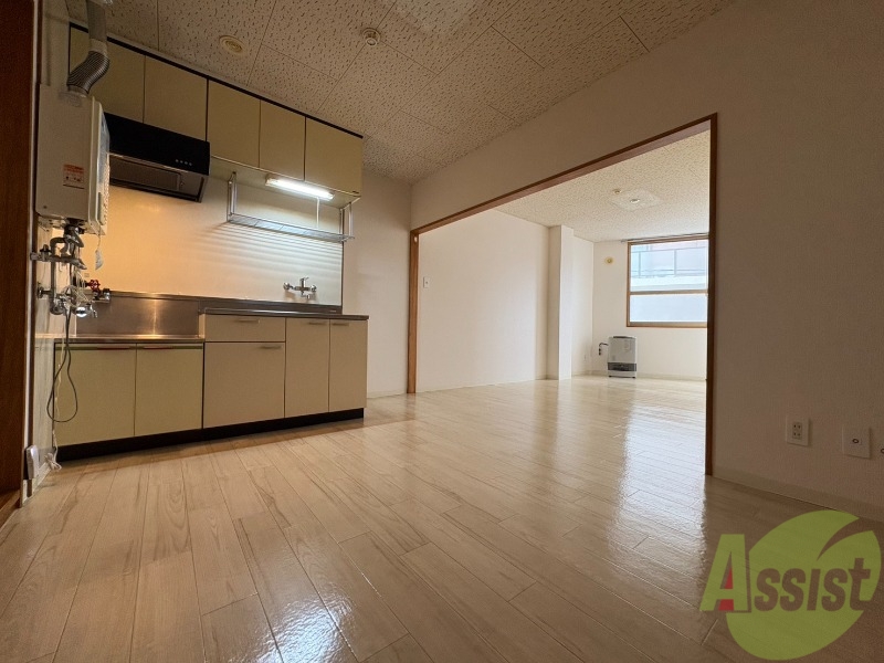 居室・リビング　広々としていてとても開放感があるお部屋ですよ