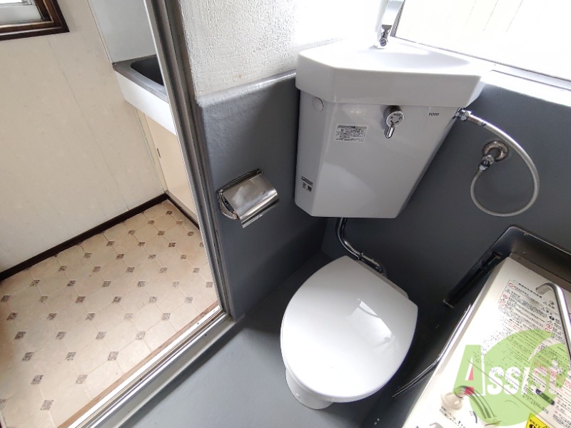 トイレ　トイレは使いやすく清潔感のあるものになっています。