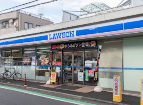 コンビニ　ローソン 喜多見駅南店（コンビニ）まで582m