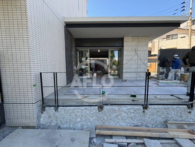 エントランス　メゾンドボヌール弁天町　エントランス
