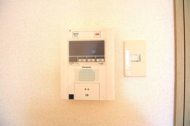 セキュリティ　※居住中の為、他室写真となります。