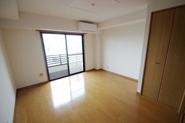 居室・リビング　★お問い合わせはタウンハウジング新百合ヶ丘店まで★