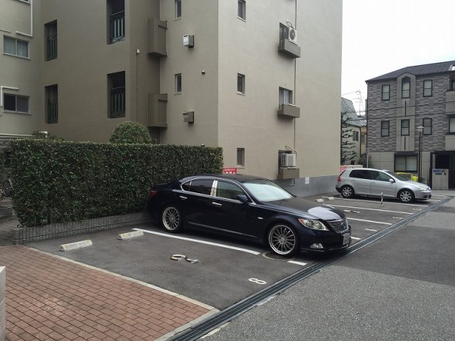 駐車場　甲子園東行マンション