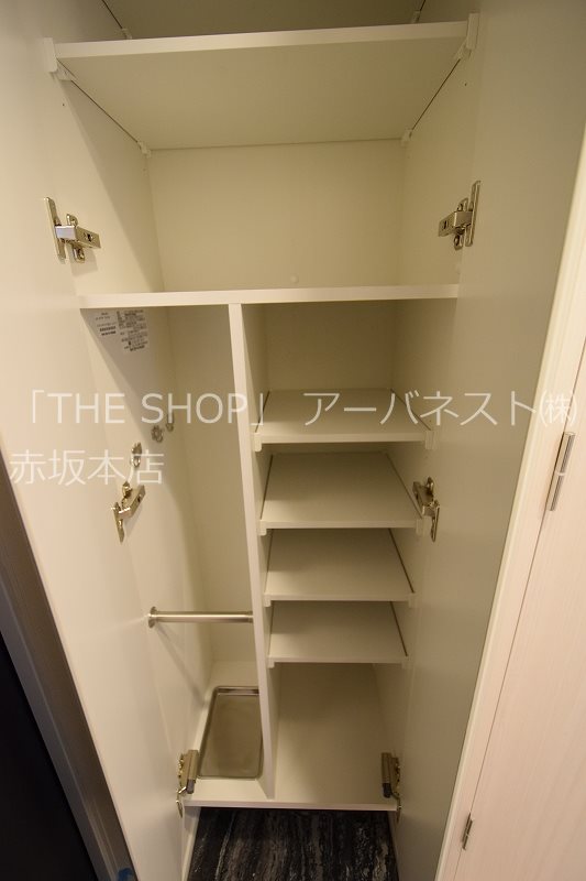 玄関　シューズボックス