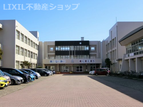 中学校　上越市立城東中学校（中学校）まで1965m