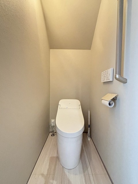 梶野町3丁目戸建のトイレ写真