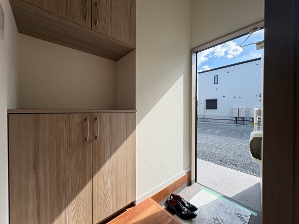 レーガベーネ堀口 II A棟の玄関写真