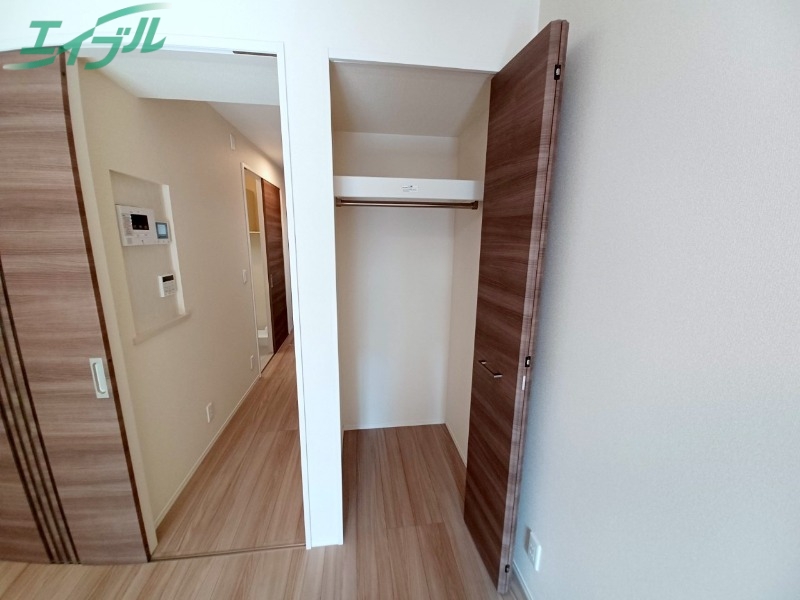 収納　同物件別部屋写真