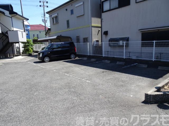 駐車場　敷地内駐車場