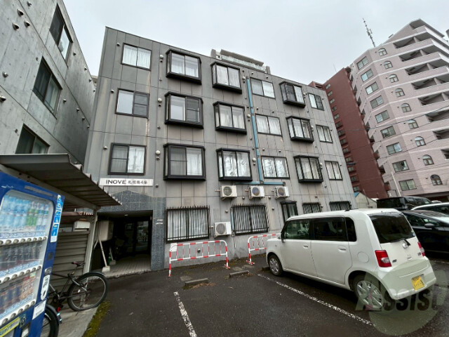 建物外観　札幌市中央区南４条西「ＩＮＯＶＥ札幌南４条」