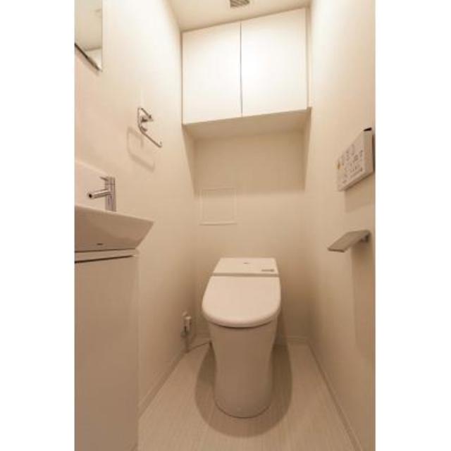 トイレ　※写真は同タイプ住戸です。