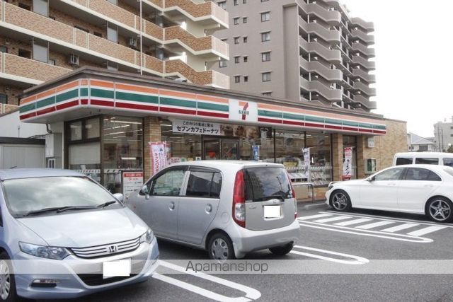 コンビニ　セブンイレブン（コンビニ）まで167m