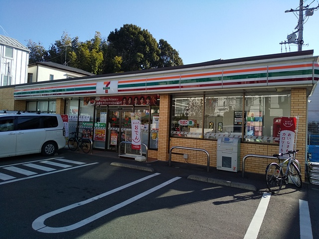 コンビニ　セブンイレブン世田谷経堂本町通り店（コンビニ）まで140m