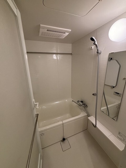 バス・シャワールーム　※写真は同タイプ住戸です。