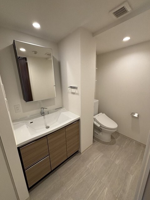 洗面設備　※写真は同タイプ住戸です。