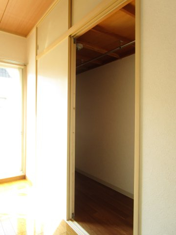 スカイビレッジ新城B棟の内装写真