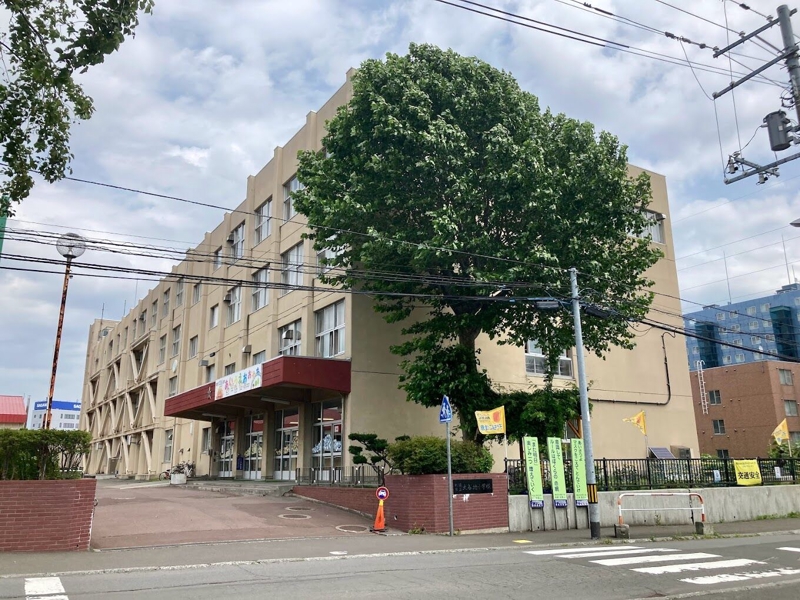 地下鉄東西線 南郷１８丁目駅 徒歩4分 4階建 築3年の周辺写真