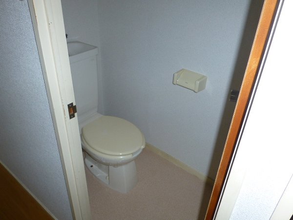 ＪＲ総武本線 都賀駅 徒歩20分 2階建 築33年のトイレ写真