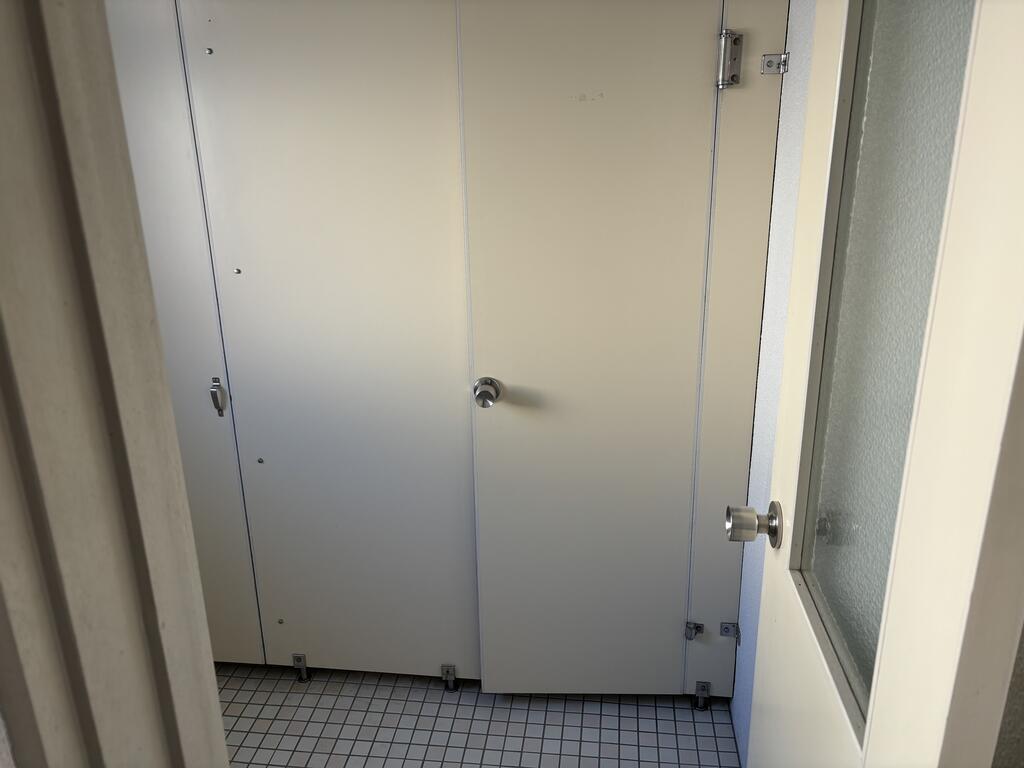 ファーストハイツ 別棟のトイレ写真