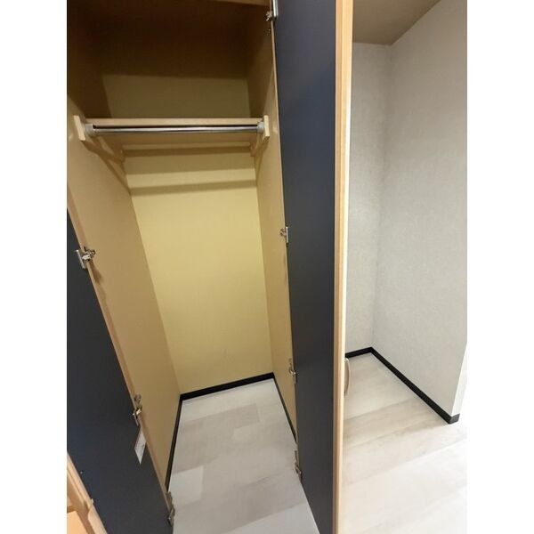 地下鉄東西線 西１８丁目駅 徒歩8分 4階建 築23年の内装写真