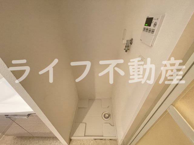 洗面設備　ゆったりとスペースのある洗面所