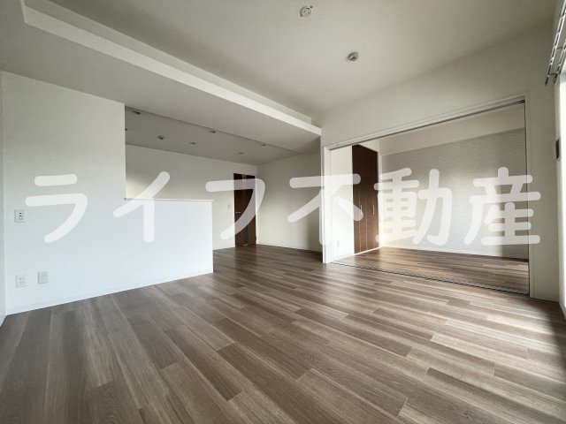 居室・リビング　ゆったり過ごせる居間です