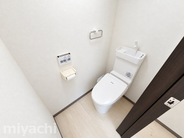 ＪＲ高徳線 勝瑞駅 徒歩49分 2階建 築11年のトイレ写真