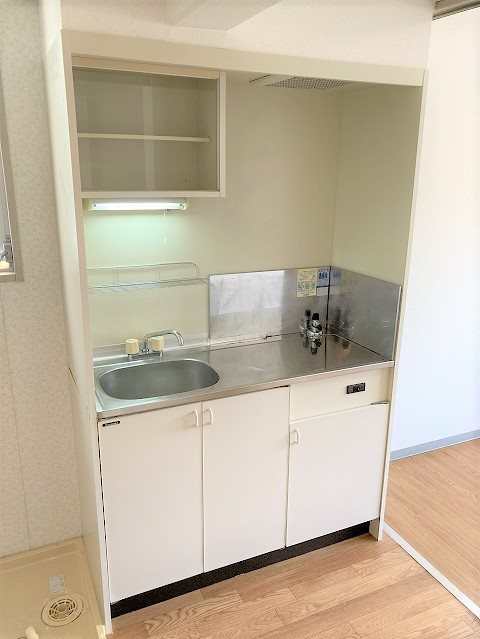 キッチン　参考写真。左右反転タイプ